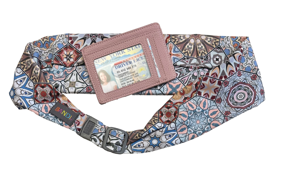 Product shot of Harmony Pocketed Belt shown with BANDI Slim Wallet in Blush color.