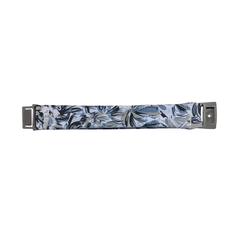 BANDI belt extender feathery floral pattern in shades of grey on white background
